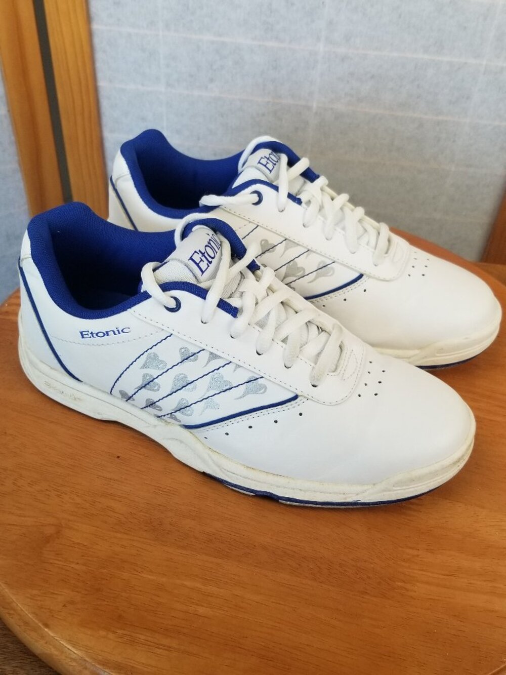 Etonic Women's Bowling Shoes Size 7.5 White Blue Glitter Hearts Non-Marking